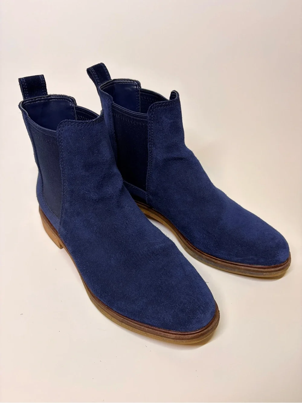 Clarks Clarkdale Arlo Chelsea Boots Women 8.5 M Navy Suede Leather 26145115